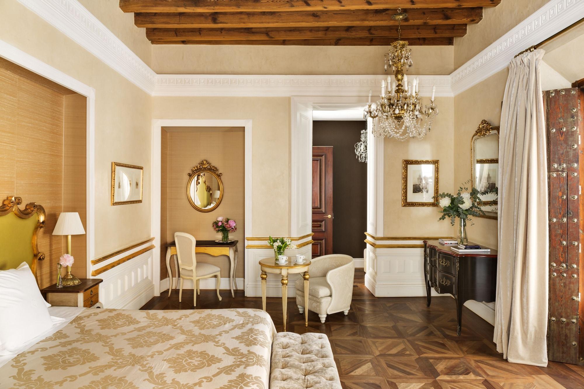 Casa 1800 4* Seville