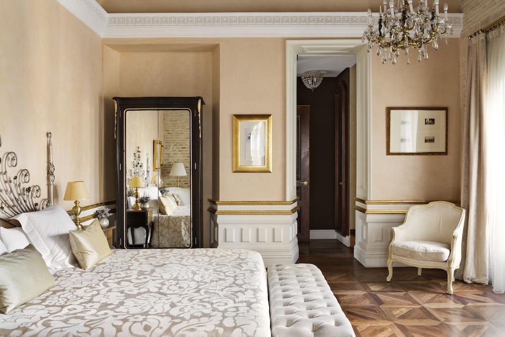 Casa 1800 Seville