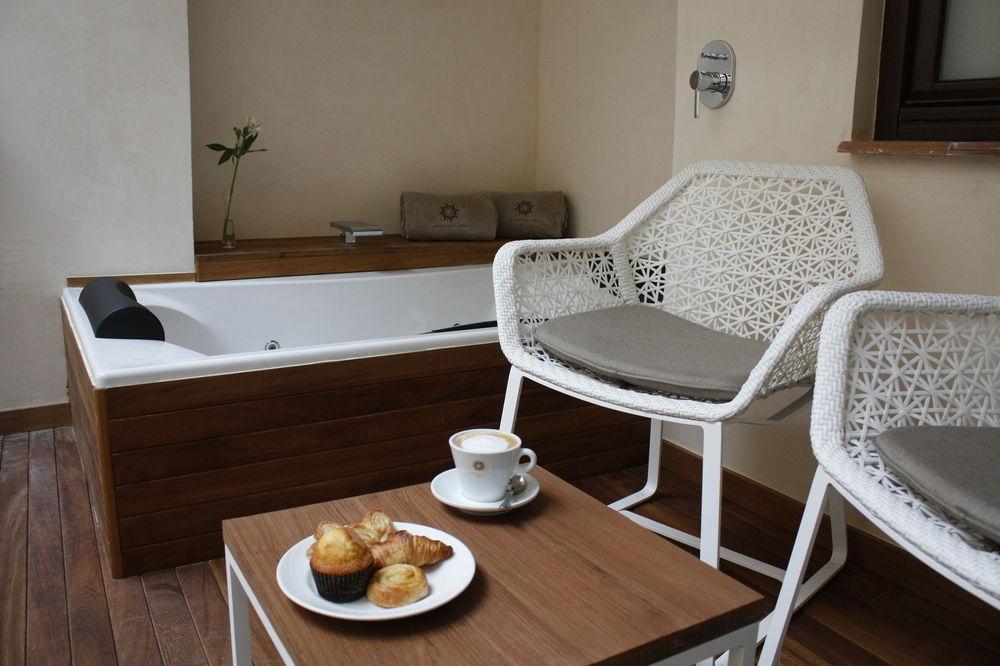 Casa 1800 Hotel